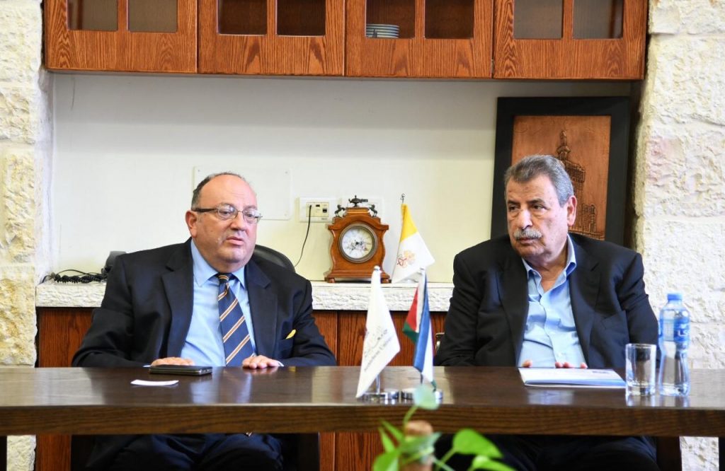 Committee of Churches Affairs Visits Campus