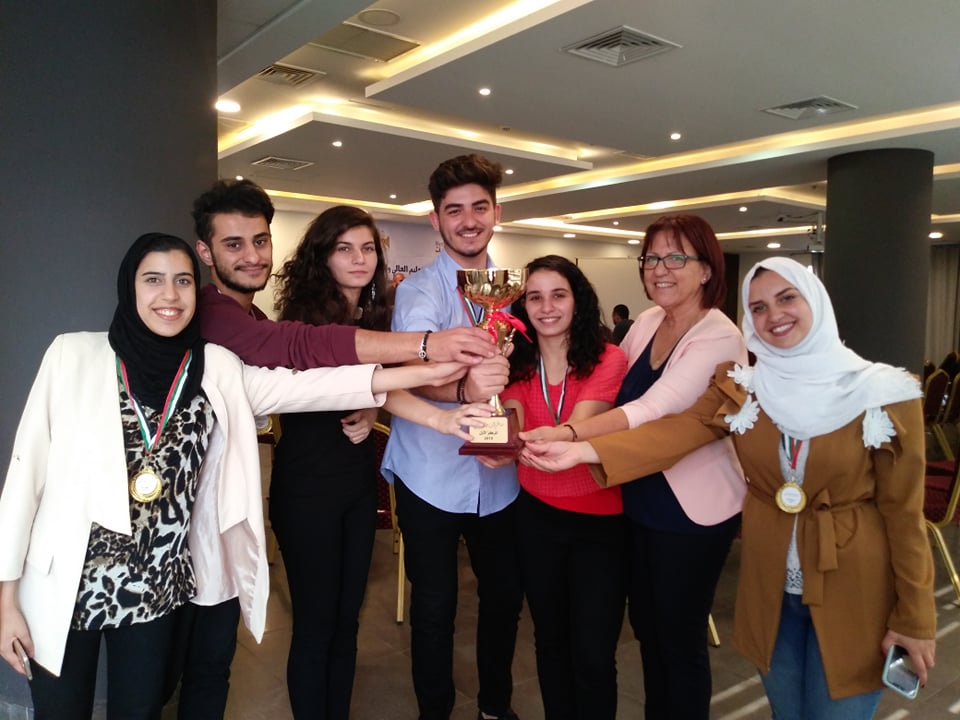 فريق جامعة بيت لحم يحصد المركز الأول في دوري مناظرات فلسطين