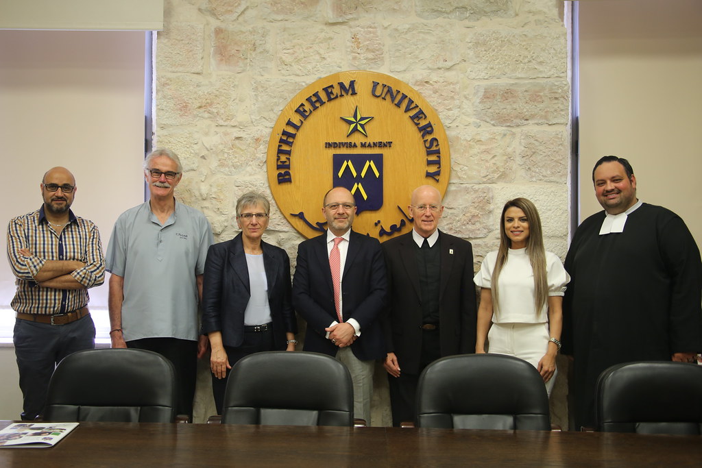 Representative of Mexico in Palestine Visits Bethlehem University