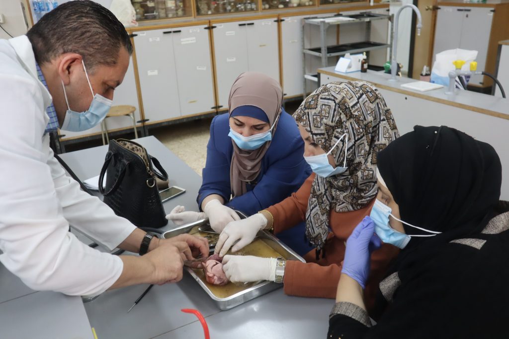 Training of Science Teachers Held on Campus