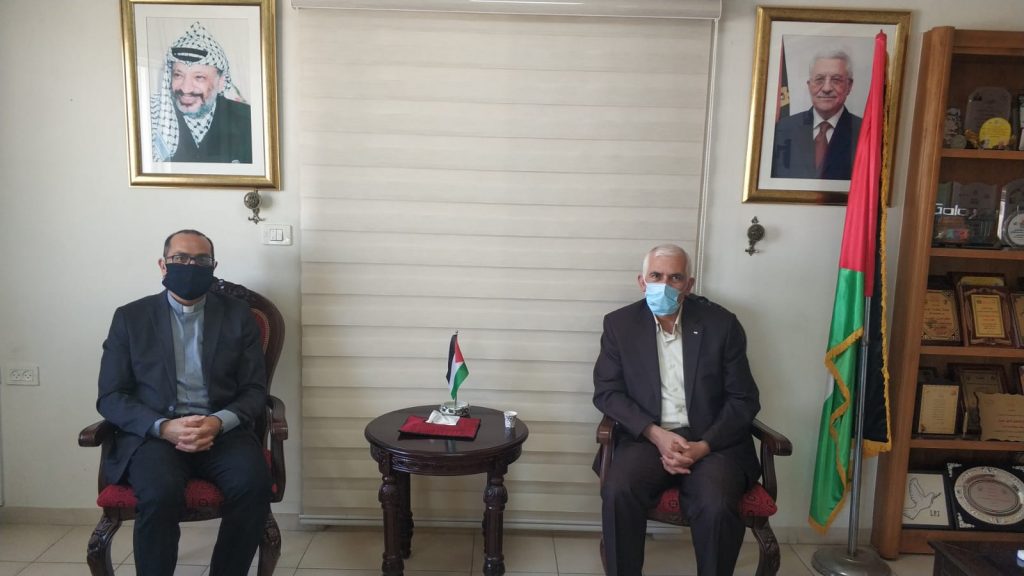 Father Twal Visits Governor of Bethlehem