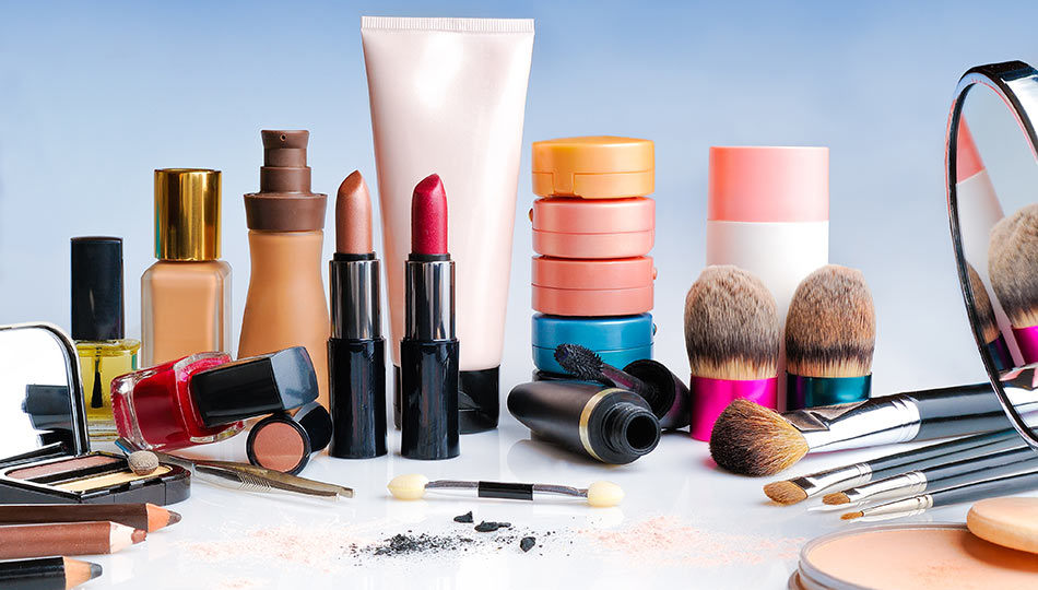 Safe Tips for Shopping for Makeup and Skincare from Home