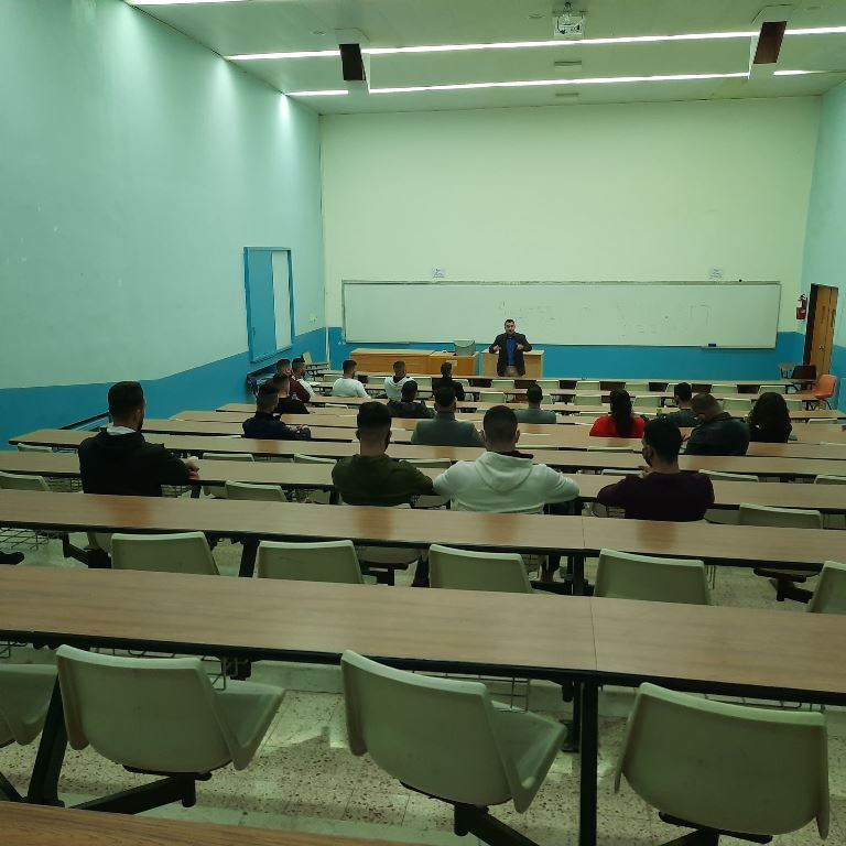 Students Meet with Dean to Reactivate Students' Role