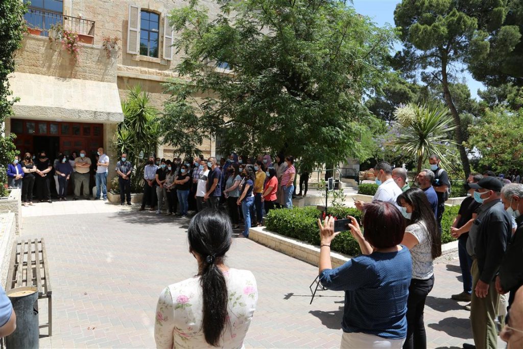جامعة بيت لحم تنظم وقفة احتجاجية في الحرم الجامعي ضد العدوان الاسرائيلي