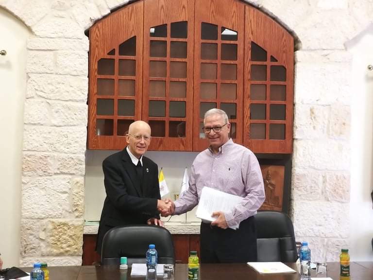 توقيع اتفاقيتي شراكة بين جامعة بيت لحم والبطريركية اللاتينية - القدس