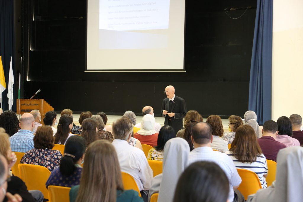 Faculty, Staff Meeting Marks Beginning of New Academic Year
