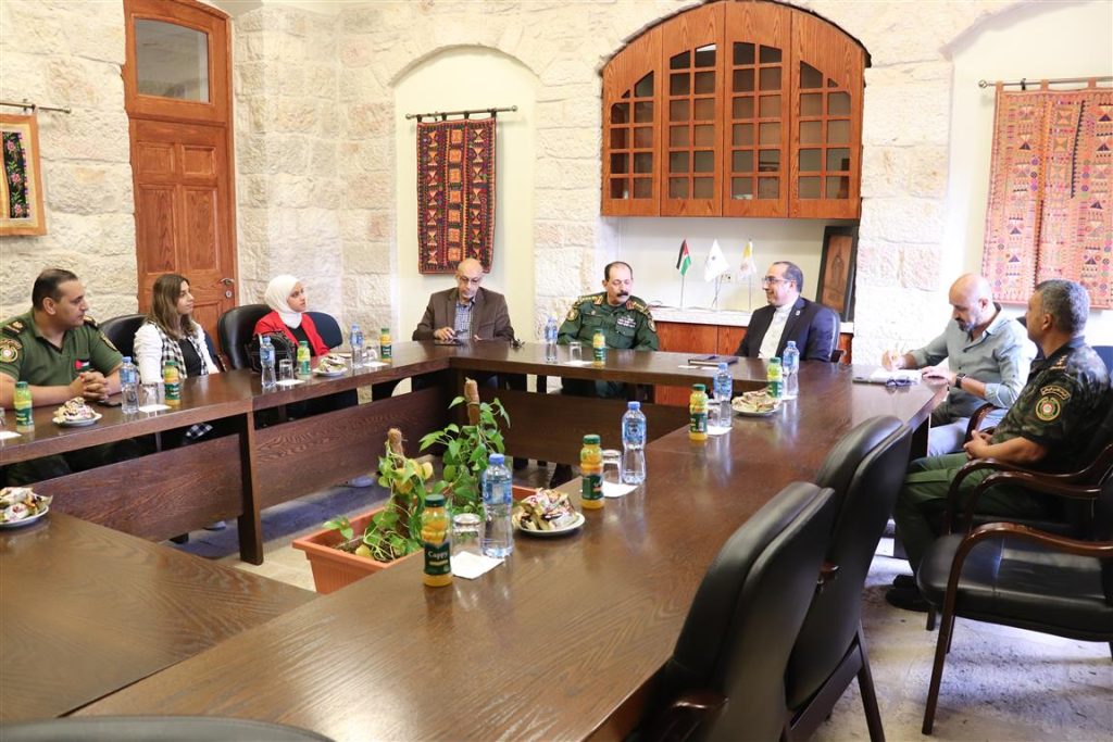 جامعة بيت لحم تستقبل وفدًا من اللجنة العلمية في الأمن الوطني لبحث سبل التعاون
