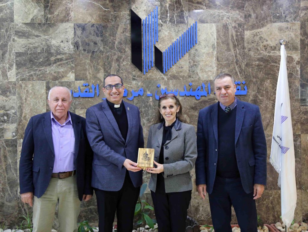 الأب الدكتور اياد الطوال يبحث سبل التعاون مع نقابة المهندسين