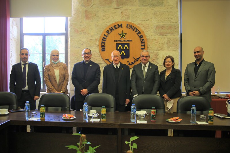 محافظ سلطة النقد يبحث في جامعة بيت لحم سبل التعاون لتنمية التعليم العالي في فلسطين