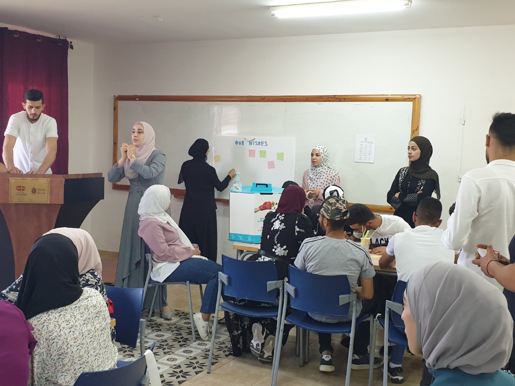 Al-Qubeibeh Nursing Students Hold Workshops