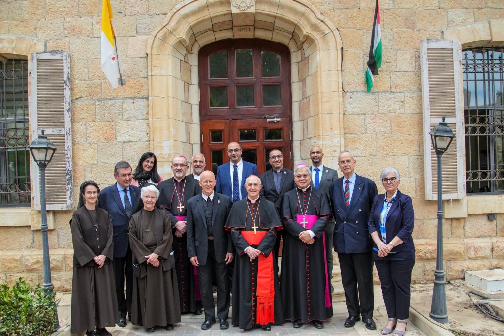 Grand Master of the EOHSJ Visits Bethlehem University