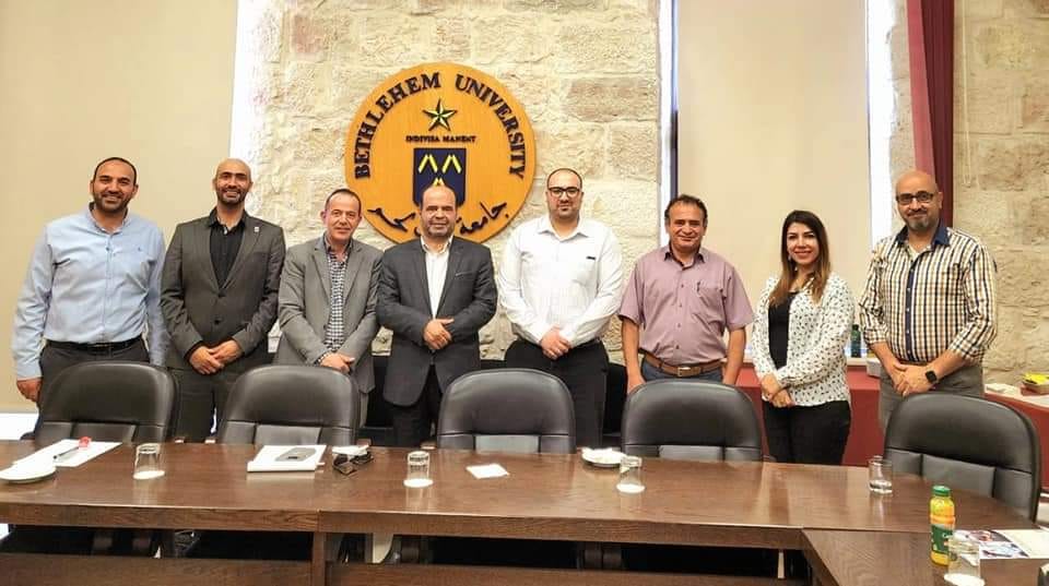 برنامج الإعلام التفاعلي في جامعة بيت لحم ووزارة الإعلام تطلقان جائزة شيرين أبو عاقلة