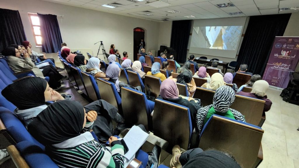 ندوة بعنوان: دور الإعلام في الحفاظ على التراث
