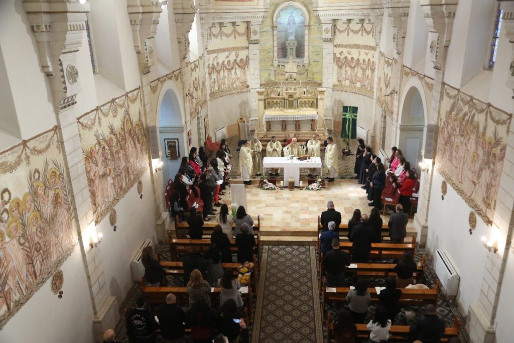Mandate Mass for Ramallah Graduates