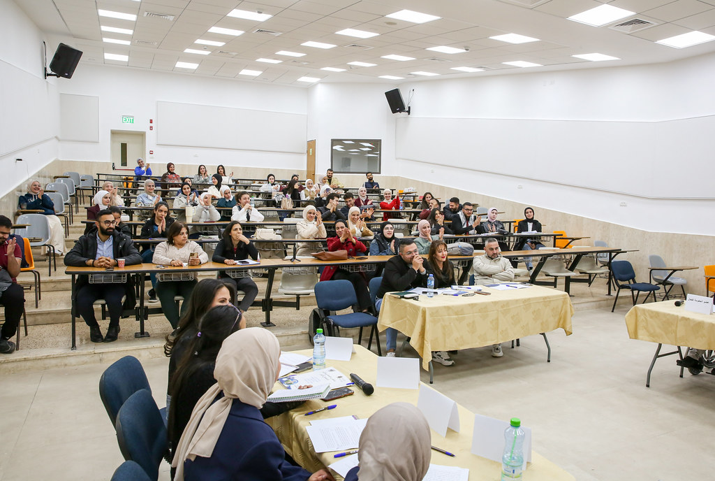 دوري مناظرات بين كليات الجامعة
