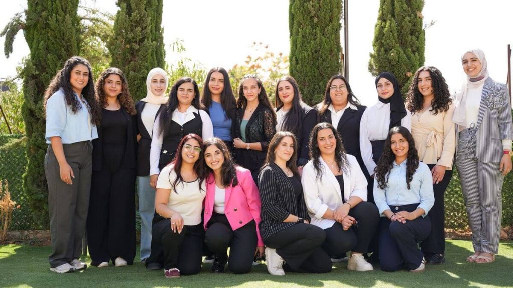 برنامج تدريبي مع جمعية خياري لتمكين المرأة الفلسطينية قياديا واقتصاديا