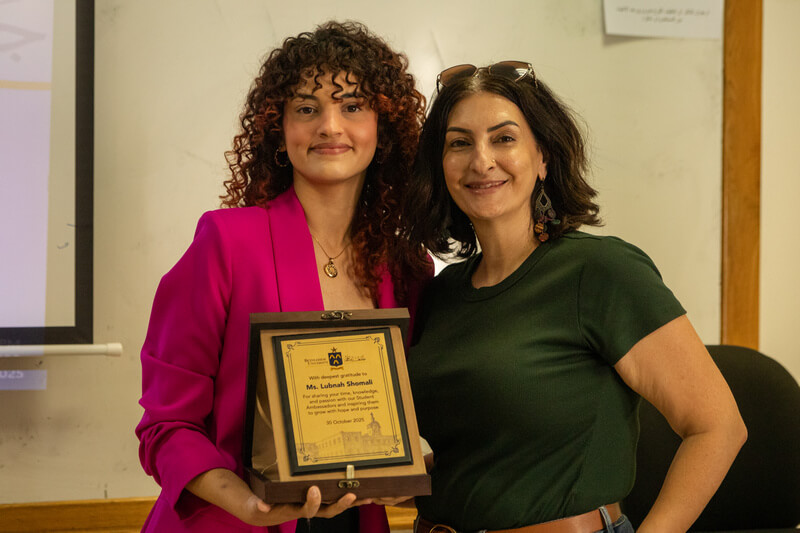 Student Ambassadors with Lubnah 6