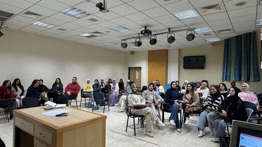 مشاريع طلابية في حقوق الإنسان تعزّز التعلّم من خلال الخدمة المجتمعية