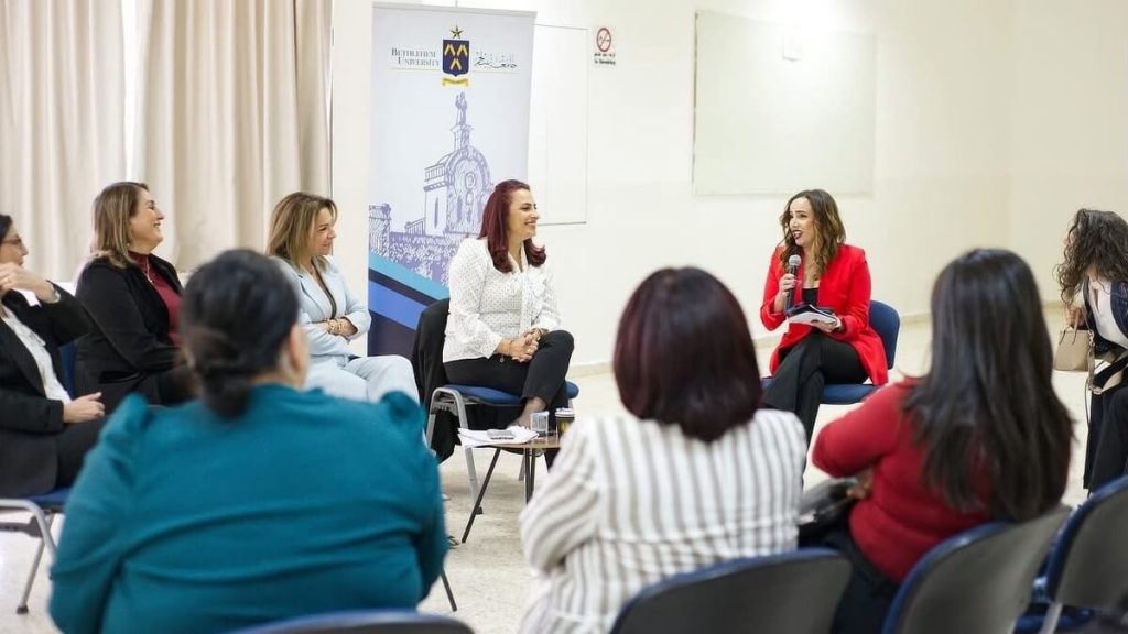 جمعية هولي لاند ترست اختتام مشروع من جيل الى جيل في جامعة بيت لحم